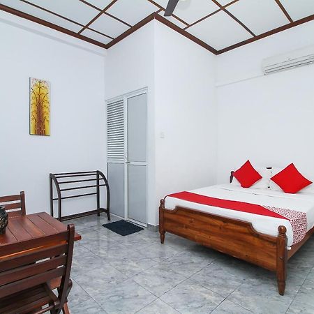 Leo'S Home Stay Dehiwala-Mount Lavinia Exterior foto